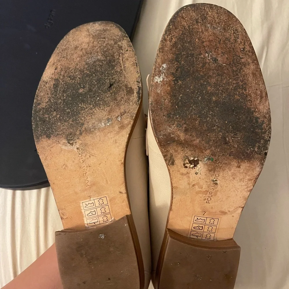 Pour La Victoire Cream Fringe Loafers - Picture 4 of 4